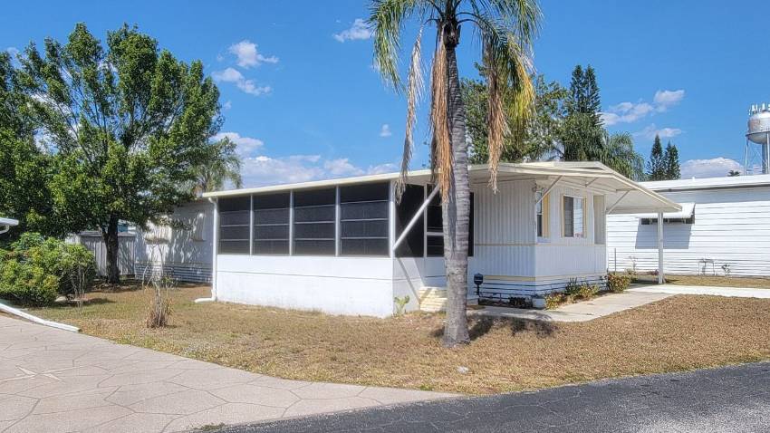 65 Juniper Drive East a Dundee, FL Mobile or Manufactured Home for Sale